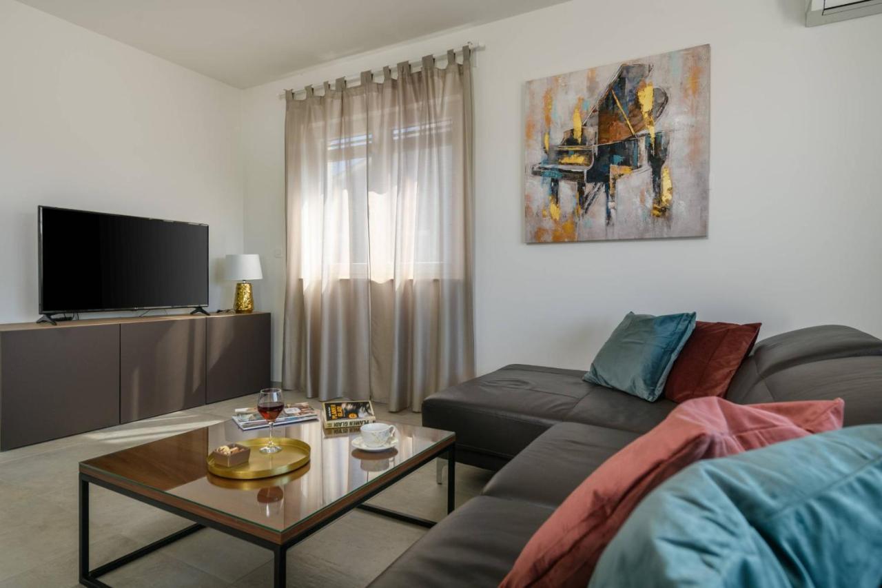 Villa Dora Pula Extérieur photo