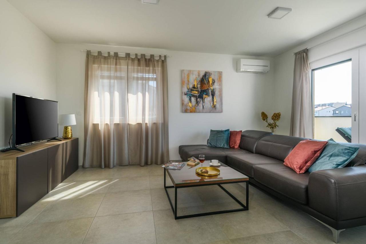 Villa Dora Pula Extérieur photo