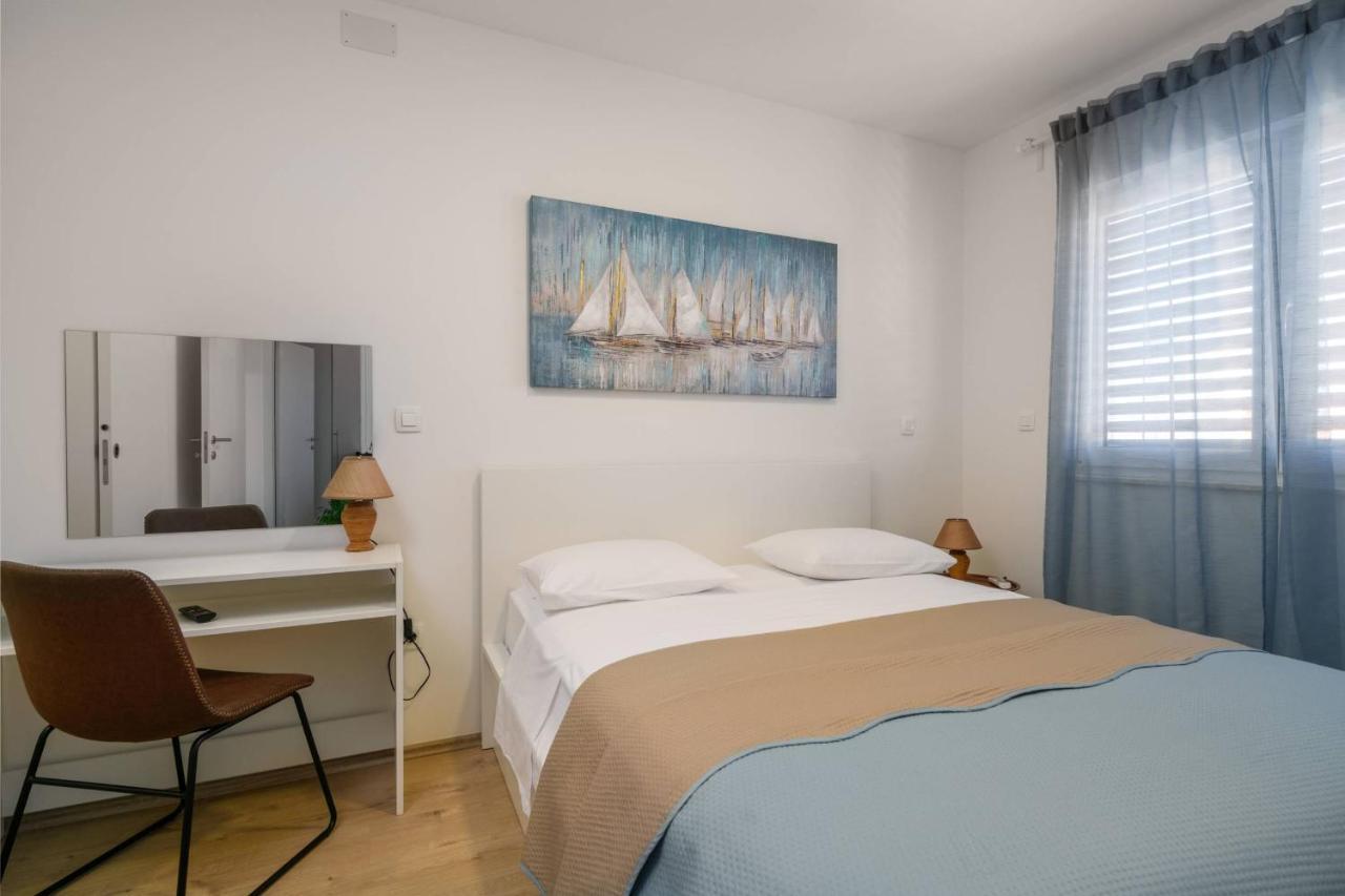 Villa Dora Pula Extérieur photo